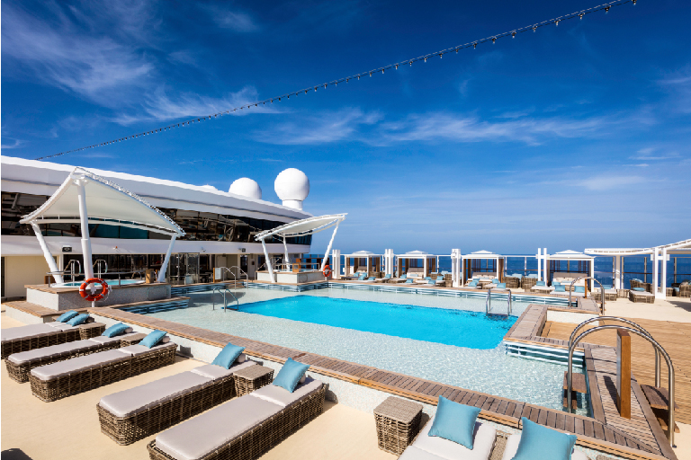 雲頂俱樂部泳池及日光甲板